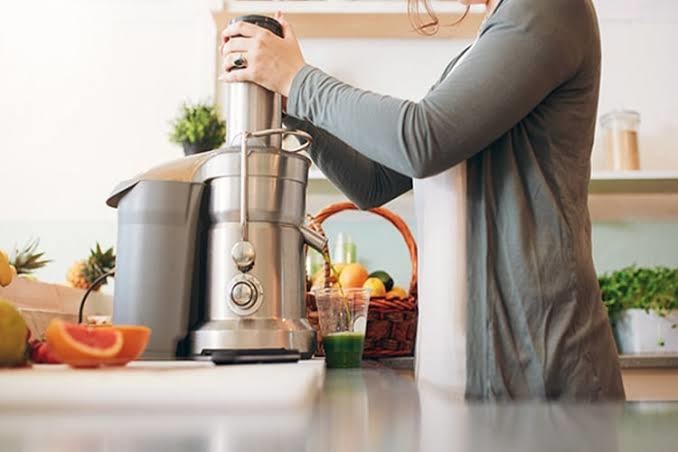 چرا آبمیوه‌گیری صدای زیادی ایجاد می‌کند؟